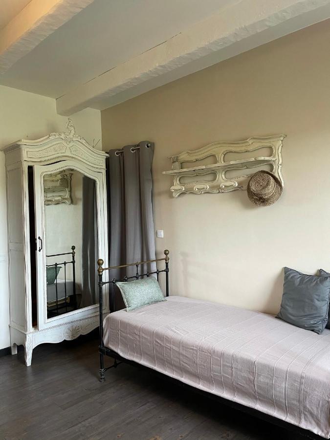 Au Pied Des Baous Bed & Breakfast Vence Eksteriør bilde