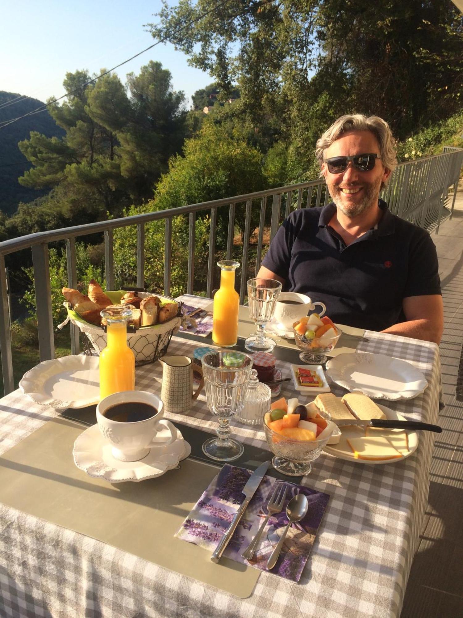 Au Pied Des Baous Bed & Breakfast Vence Eksteriør bilde