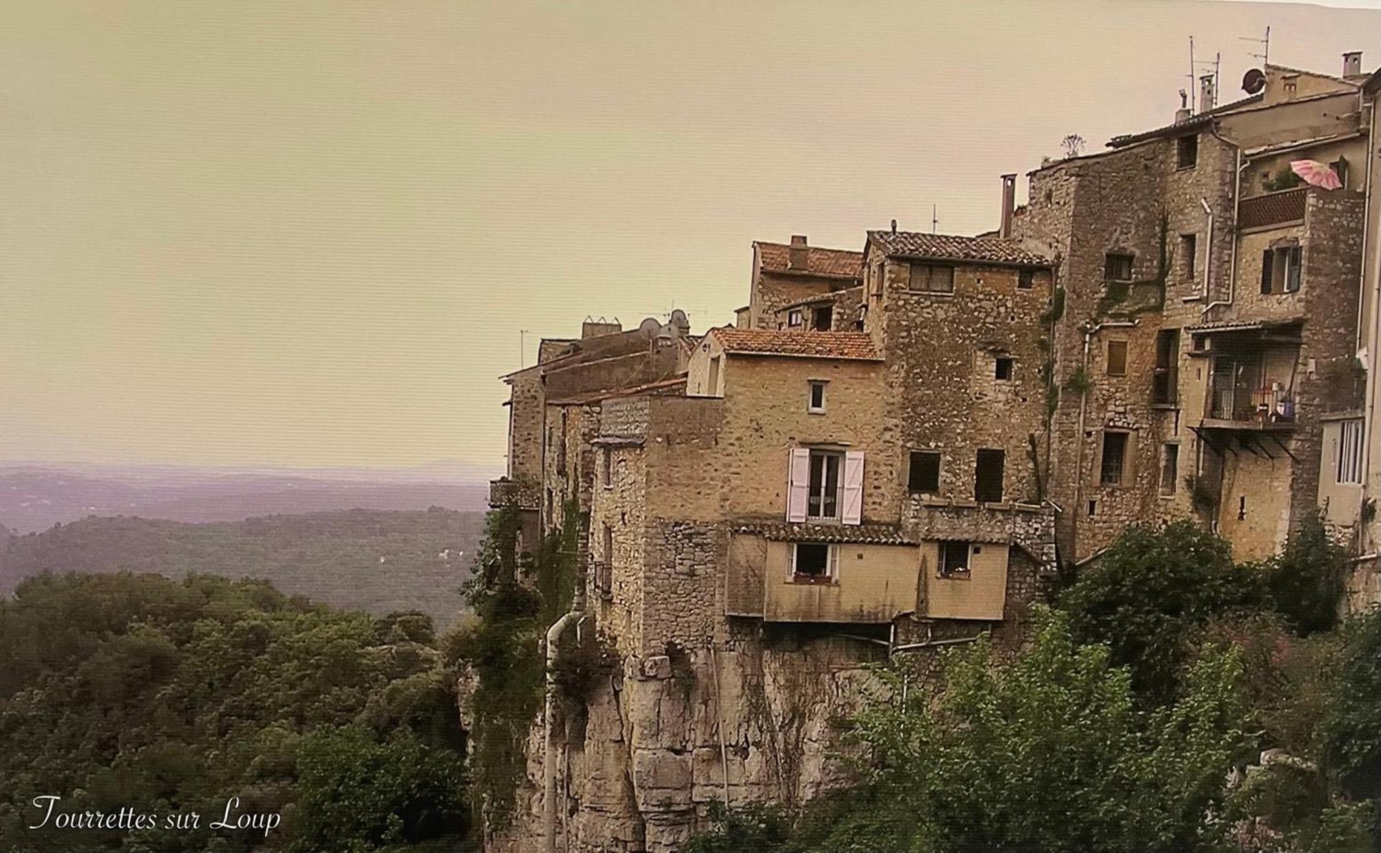 Au Pied Des Baous Bed & Breakfast Vence Eksteriør bilde