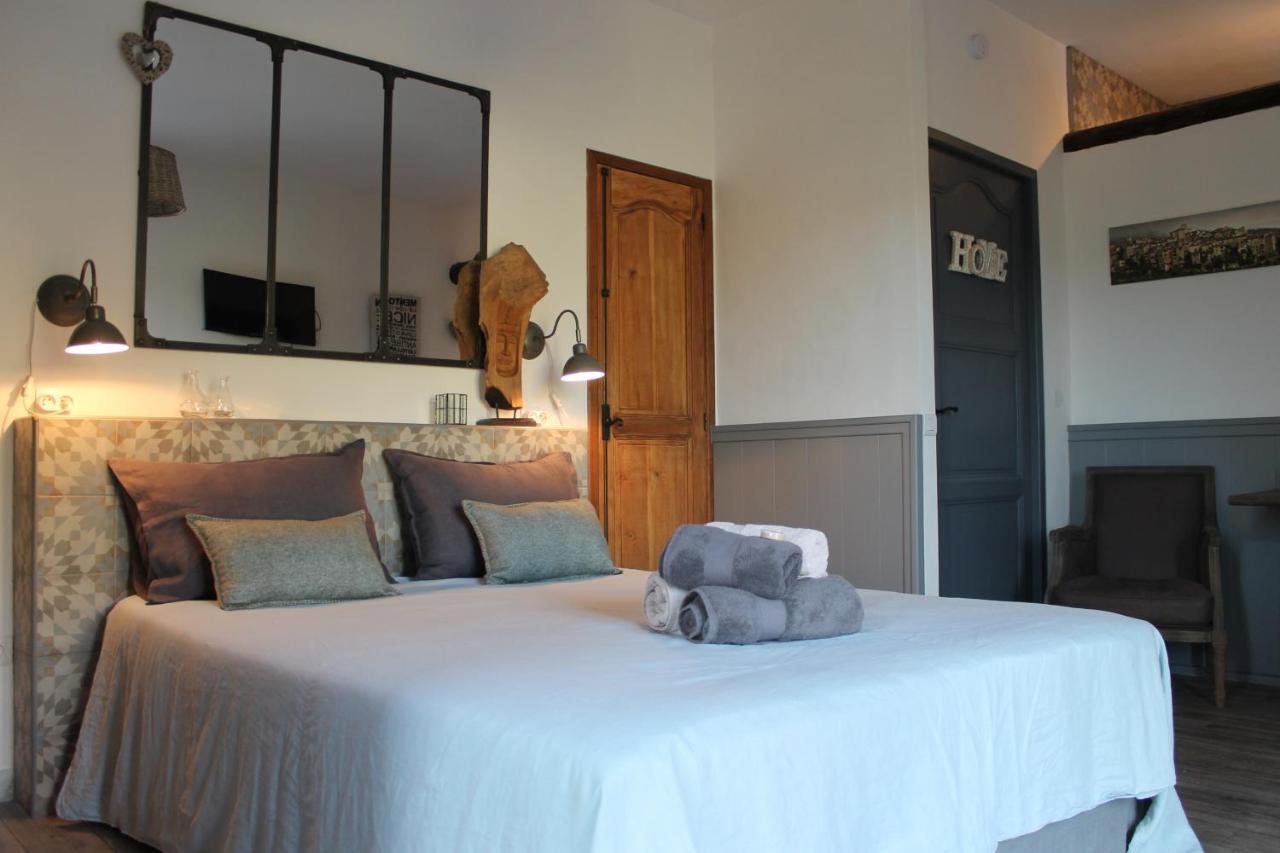 Au Pied Des Baous Bed & Breakfast Vence Eksteriør bilde